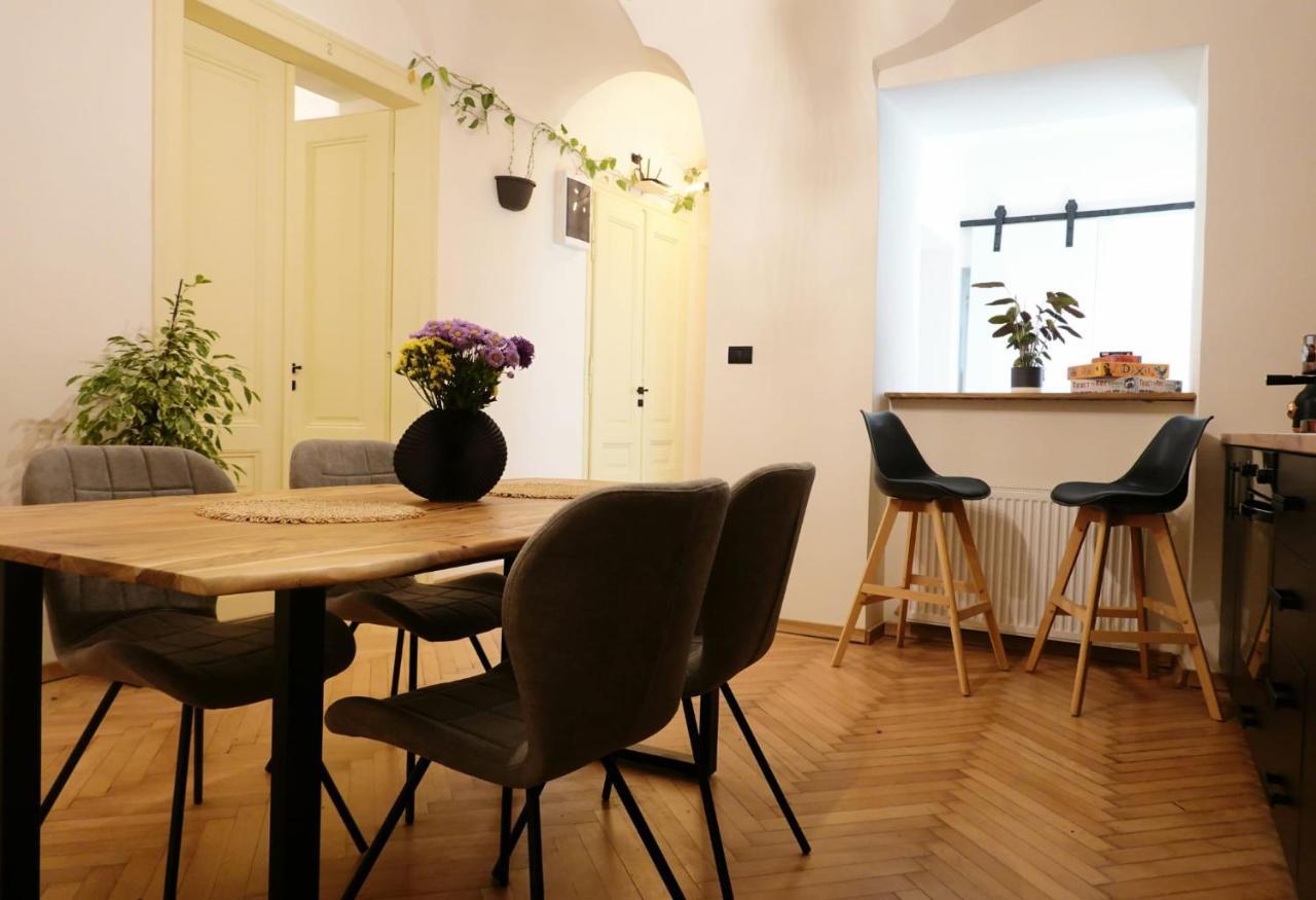 The Industrique Home - 3 Bedroom Apartment Timisoara Exterior photo