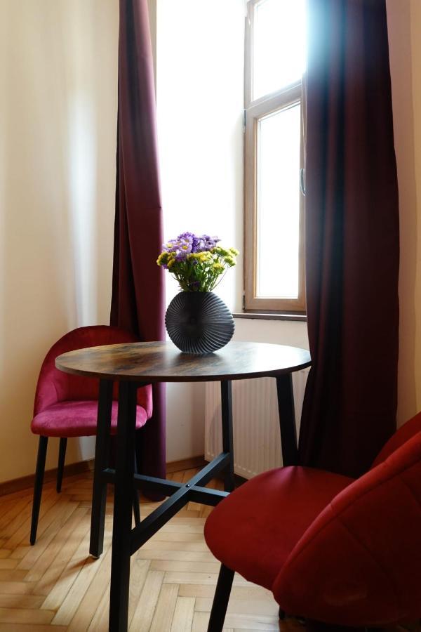 The Industrique Home - 3 Bedroom Apartment Timisoara Exterior photo