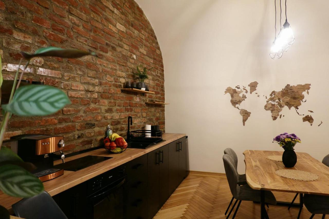 The Industrique Home - 3 Bedroom Apartment Timisoara Exterior photo