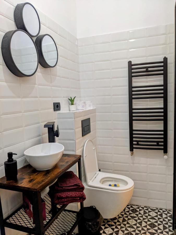 The Industrique Home - 3 Bedroom Apartment Timisoara Exterior photo