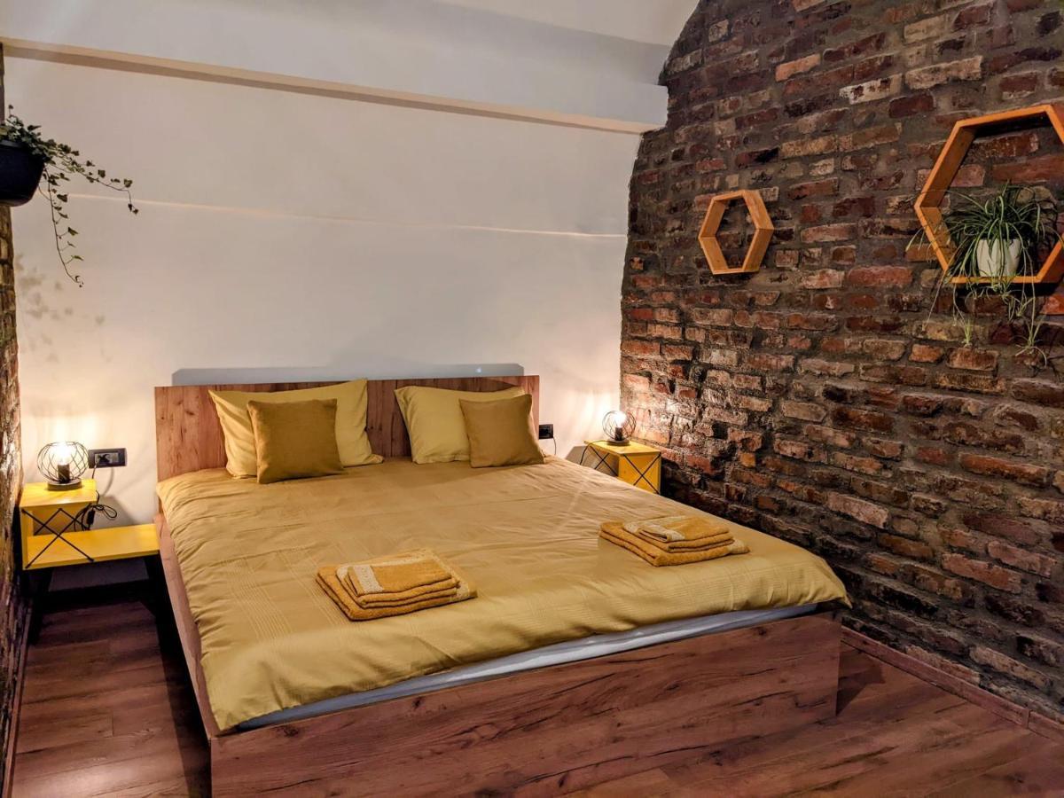 The Industrique Home - 3 Bedroom Apartment Timisoara Exterior photo