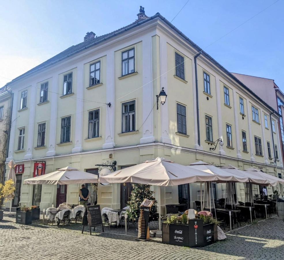 The Industrique Home - 3 Bedroom Apartment Timisoara Exterior photo